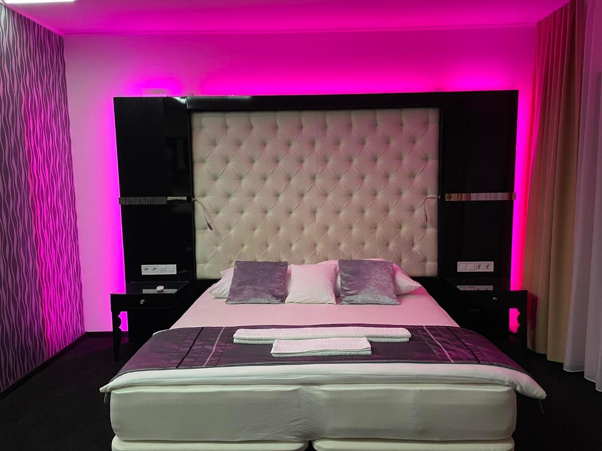 Titan Centrum Apartman นีเรกฮาซา ภายนอก รูปภาพ